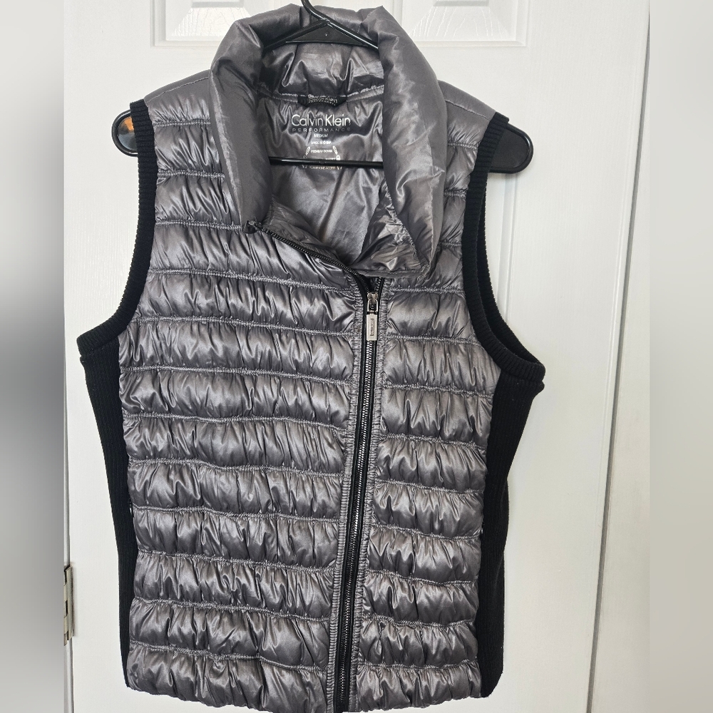 Calvin Klein Performance Metallic Gray Silver Down Puffer Vest Zipper Size M